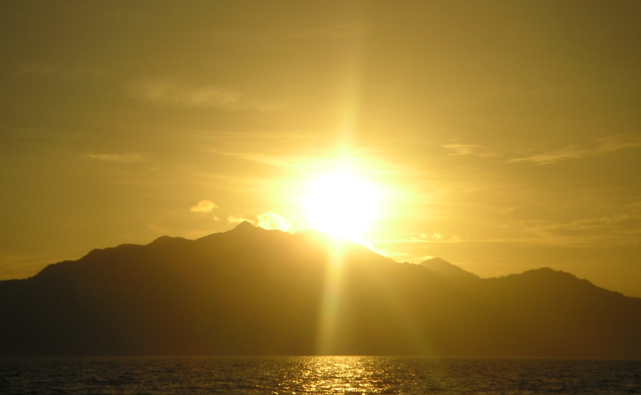 معلومات عن الشمس 
