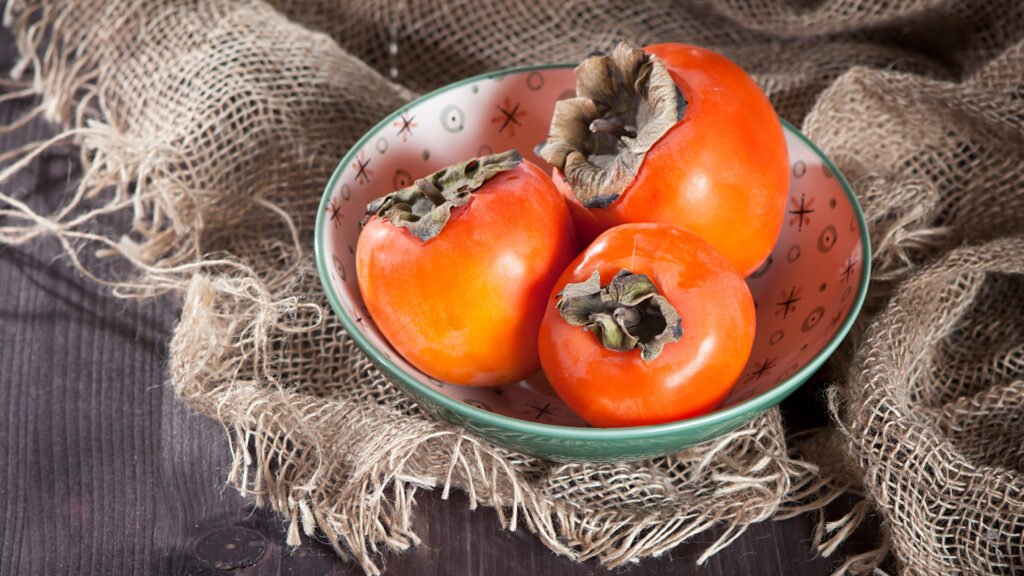 تعرف على فوايد فاكهه الكاكا وكيفية الاستفادة منها يوميًا